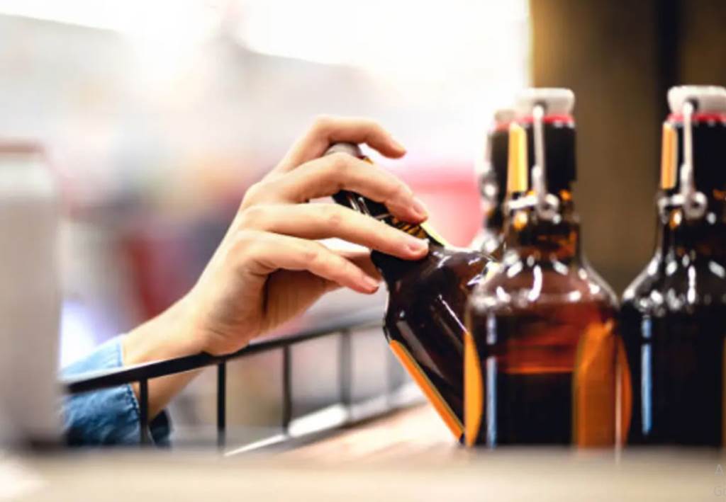 Major Sitin Protest Against Liquor Vends at Khuralgarh Sahib on April 22 Mahasabha Issues Warning